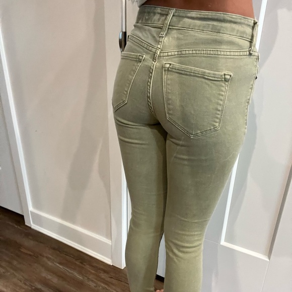 Light green pants, old navy - Picture 2 of 4